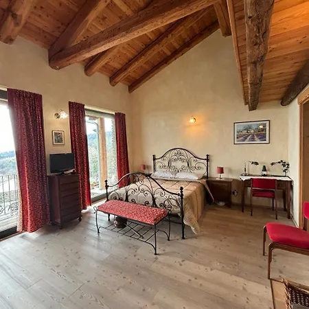 Casa vacanze La Ca' 'd Pera, Casale Immerso Nella Natura *