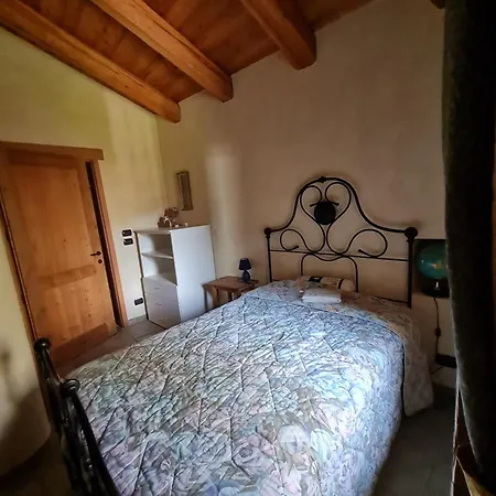 Casa vacanze La Ca' 'd Pera, Casale Immerso Nella Natura
